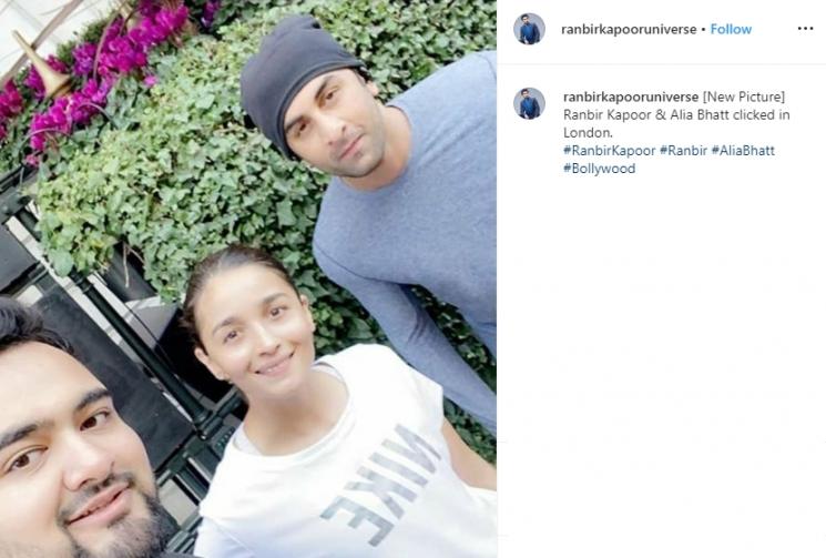 Ranbir Kapoor dan Alia Bhatt bersama fans (Instagram/@ranbirkapooruniverse)