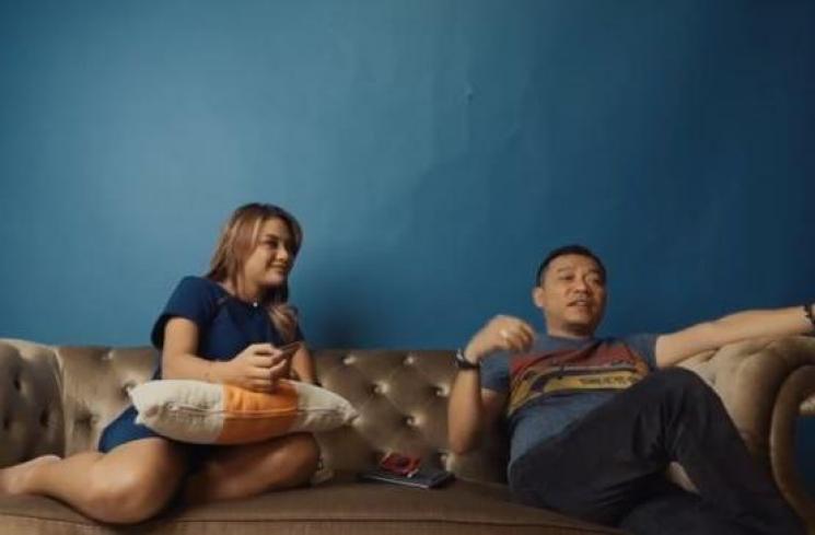 Aurel Hermansyah dan Anang Hermansyah. (Youtube/AurelHermansyah)