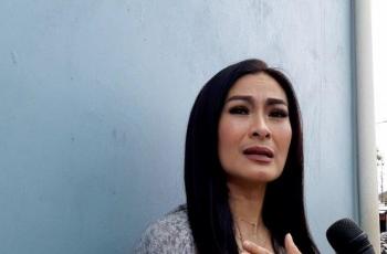 Kenal Baik, Iis Dahlia Yakin Melly Goeslaw Bukan Tipe Baperan