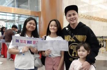 Tanpa Ussy Sulistiawaty, Andhika Pratama Temani Anak-anak Nonton Konser K-Pop