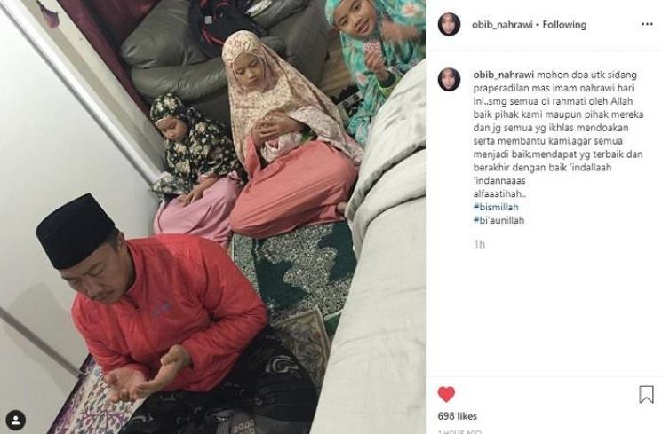Istri Imam Nahrawi meminta doa (Instagram @obib_nahrawi)