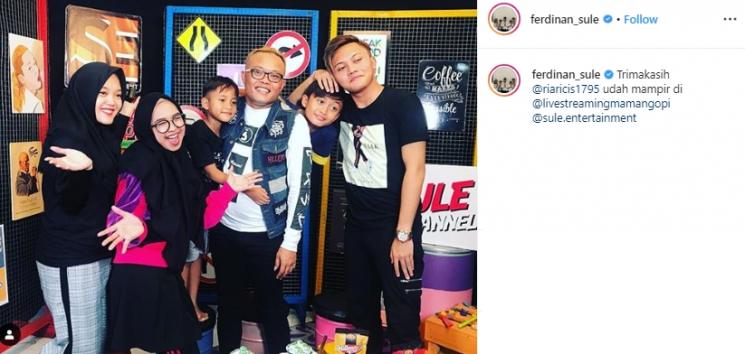 Momen seru Sule dan keempat anaknya (Instagram/@ferdinan_sule)