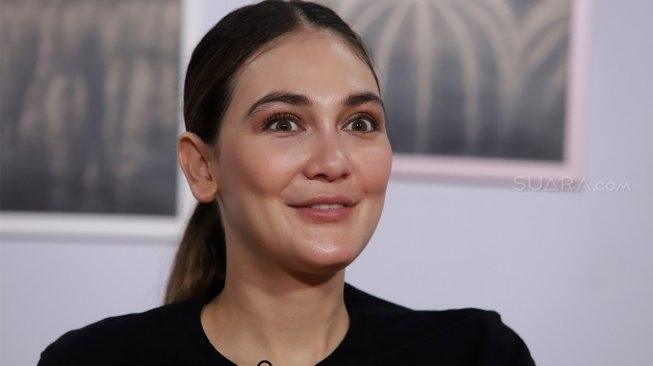 Luna Maya [Angga Boedhijanto/Suara.com]