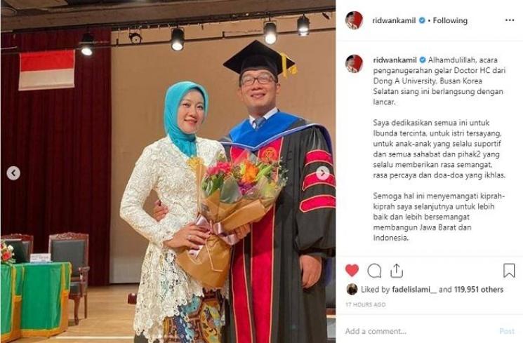 Ridwan Kamil terima gelar Doktor HC (Instagram @ridwankamil)