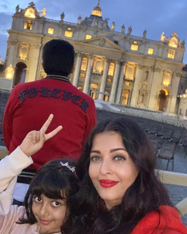 Aishwarya Rai, Abhishek Bachchan dan Aaradhya (Instagram/@aishwaryaraibacchan)