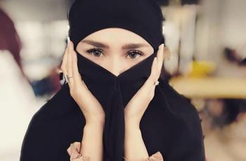 Kini Masih Pakai, 4 Momen Artis Buka Hijab Bikin Heboh