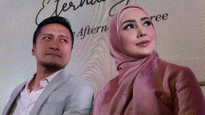 Arie Untung dan Fenita Arie (MataMata.com/Yuliani)