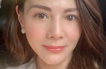 Nyaris Tak Ada Kerutan, 5 Potret Cantik Calon Mertua Boy William