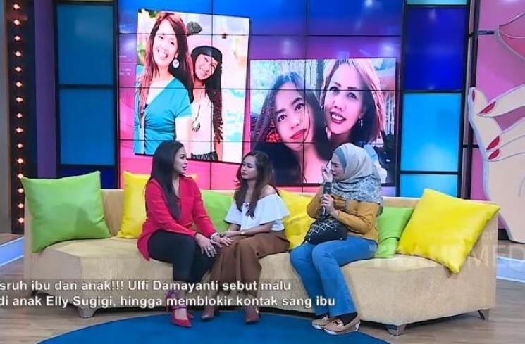 Elly Sugigi dan Ulfi Damayanti. (Youtube/TransTVOfficial)