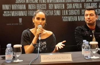 Pertama Kalinya, Cinta Laura Bawakan Lagu Caliente di Korea