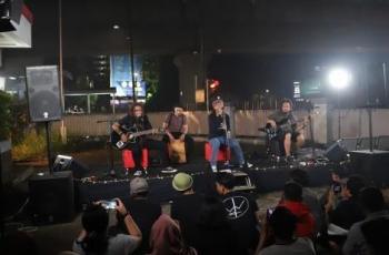 Tampil Akustik, Steven & Coconut Treez Memukau di Acara Music Hook
