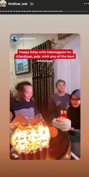 Momen kejutan ulang tahun Sule. (Instagram/@ferdinan_sule)