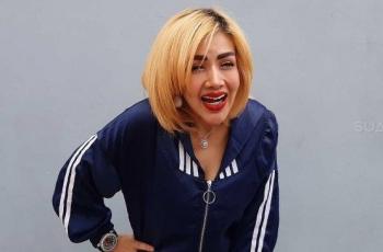 Barbie Kumalasari Pamer Warna Rambut Baru, Netizen Malah Salfok ke Tas Kresek