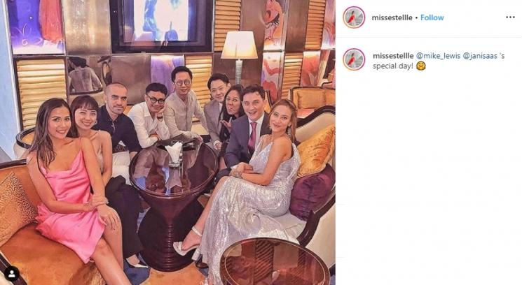 Momen pertunangan Mike Lewis (Instagram/@missestelle)