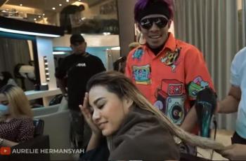 Beredar Foto Atta Halilintar Lamar Aurel Hermansyah? Duh Netizen Baper