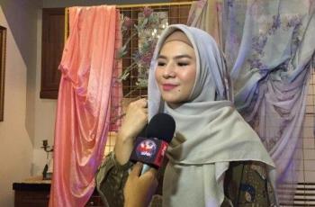 Tampil Berhijab, Eriska Rein: Alhamdulillah Masih Banyak Belajar!