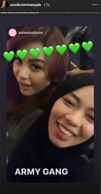 Keluarga Aurel Hermansyah dan Atta Halilintar nonton bareng. (Instagram/@aurelie.hermansyah)