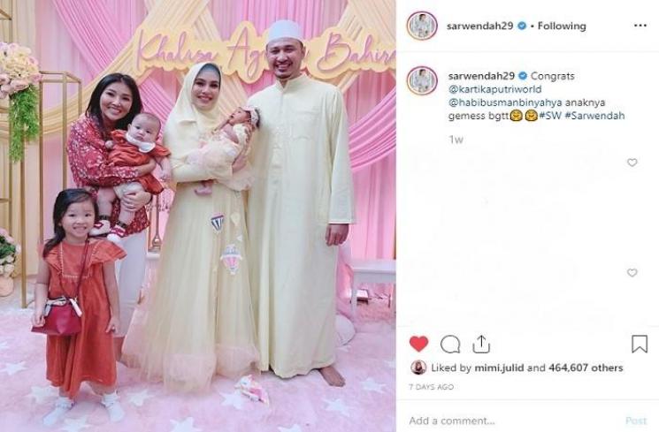 Sarwendah saat mendatangi acara akikah anak Kartika Putri (Instagram @sarwendah29)