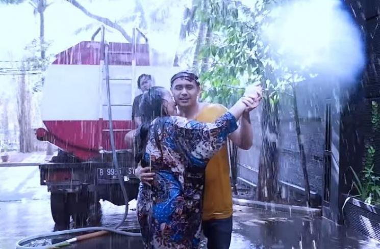 Ajun Perwira jahili Jennifer Jill. (Youtube/JenjunFamily)