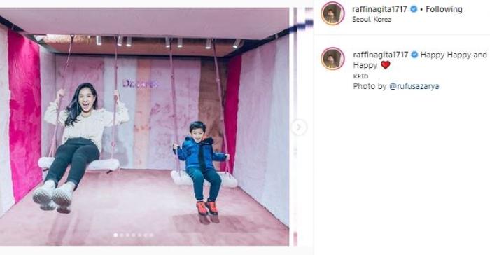 Nagita Slavina dan Rafathar. (Instagram/@raffinagita1717)