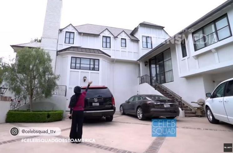 Rumah Nia Ramadhani di LA. (Youtube/TransTVOfficial)