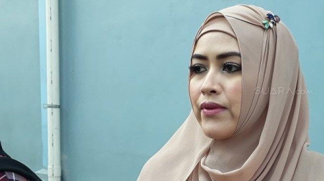 Meggy Wulandari, istri kedua komedian Kiwil. [suara.com/Sumarni]
