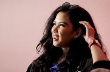 Cie, Dinda Kanya Dewi Punya Pacar Brondong nih