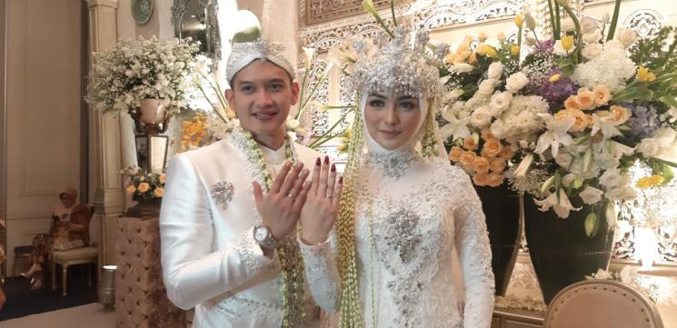 Rezky Aditya dan Citra Kirana resmi menikah. [MataMata.com/Yuliani]