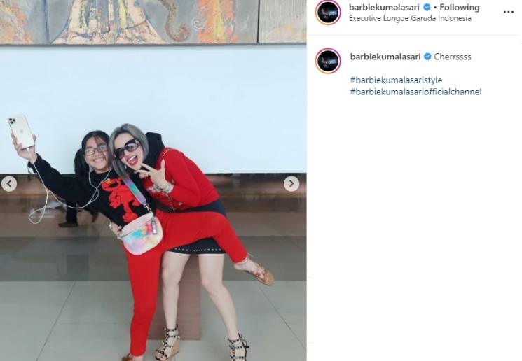Barbie Kumalasari dan buah hati (Instagram/@barbiekumalasari)