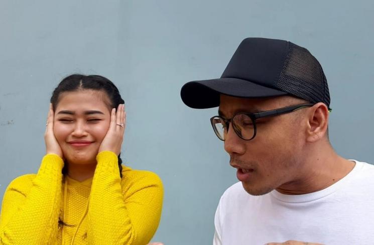 Ovi Sovianti dan suami. (Matamata.com/Yuliani)