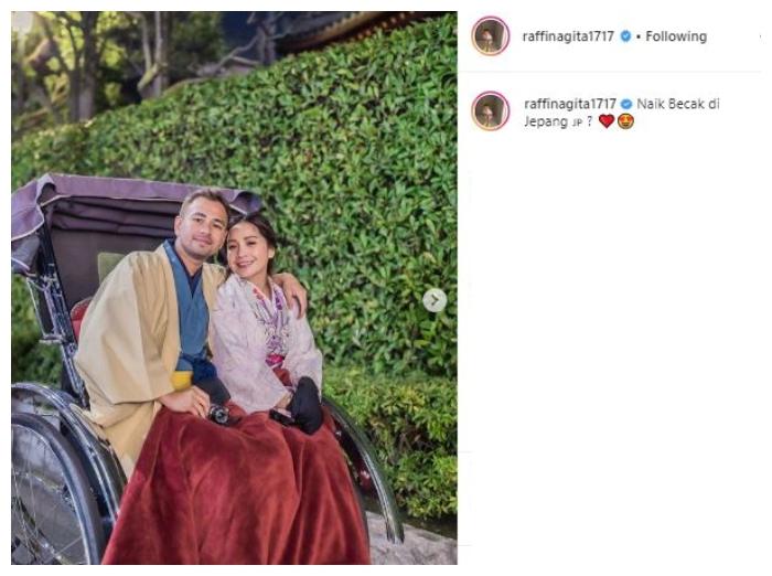 Raffi Ahmad dan Nagita Slavina pakai kimono. (Instagram/@raffinagita1717)