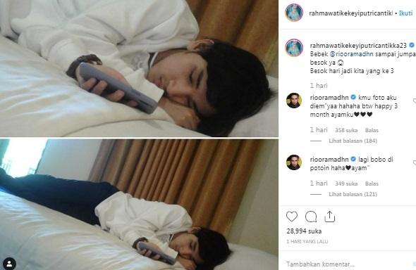 Rahmawati Kekeyi pamer foto Rio Ramadhan tidur di kamar hotel. [Instagram]