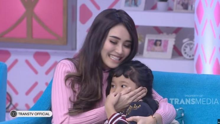 Bilqis minta papa. (Youtube/TransTVOfficial)
