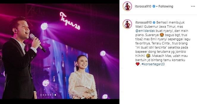 Emil Dardak tampil di konser Rossa. (Instagram/@itsrossa910)