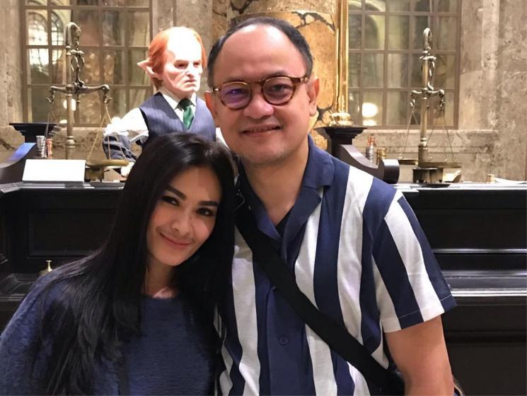 Iis Dahlia dan suami, Satrio Dewandono. (Instagram/@isdadahlia)