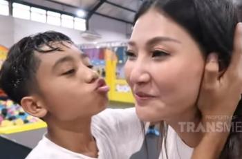 Betrand Peto Merengek Minta Dicium Sarwendah, Netizen: Makin Menjijikkan