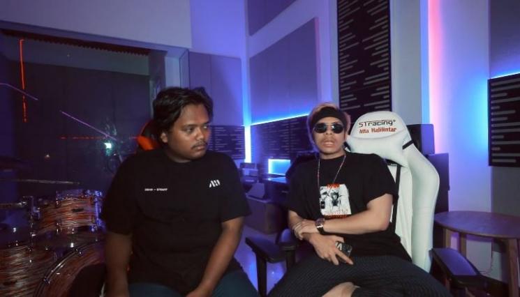 Maling motor di toko Atta Halilintar. (Youtube/AttaHalilintar)