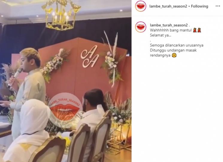 Abdul Indonesia Idol melamar Artika Rustam (Instagram/@lambe_turah_season2)