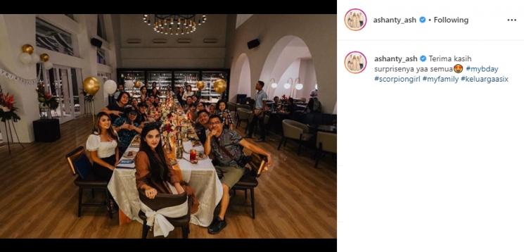 Kedekatan Atta Halilintar dan keluarga Aurel Hermansyah (Instagram/@ashanty_ash)