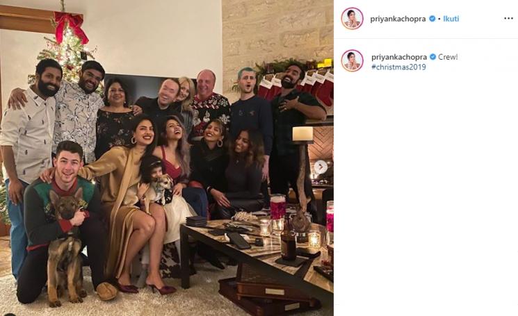 Priyanka Chopra dan Nick Jonas natalan bareng teman dan keluarga (Instagram/@priyankachopra)