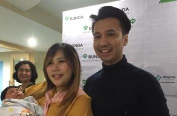 3 Selebriti yang Menikah setelah Belasan Tahun Pacaran, Siapa Aja?