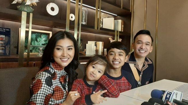 Keluarga Ruben Onsu (MataMata.com/Evi Ariska)