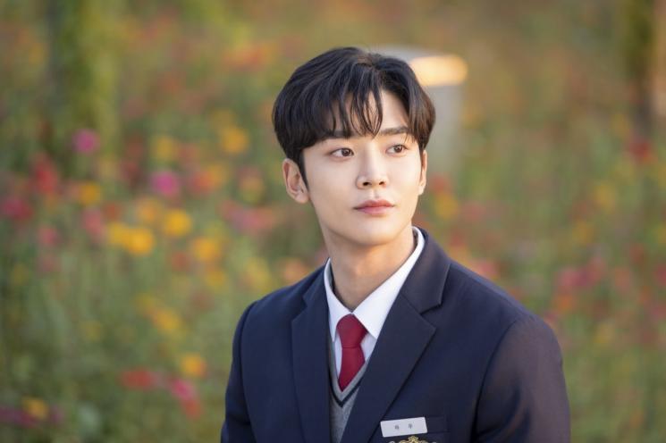 Rowoon SF9 (Soompi)