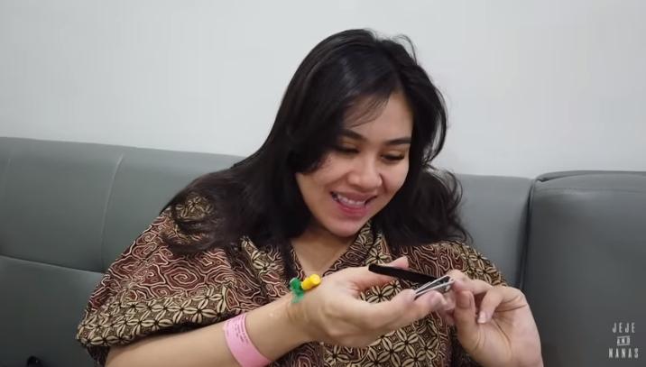 Syahnaz (YouTube/Jeje & Nanas Channel)