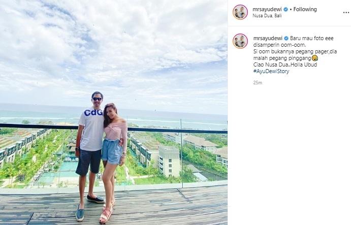Ayu Dewi dan suami, Regi Datau. (Instagram/@mrsayudewi)