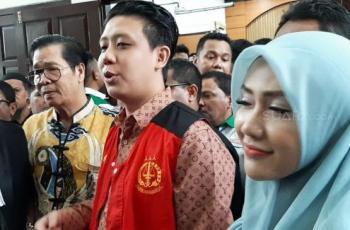 Berstatus Ayah Angkat, Anton Medan Menangis Hadiri Sidang Pablo Benua