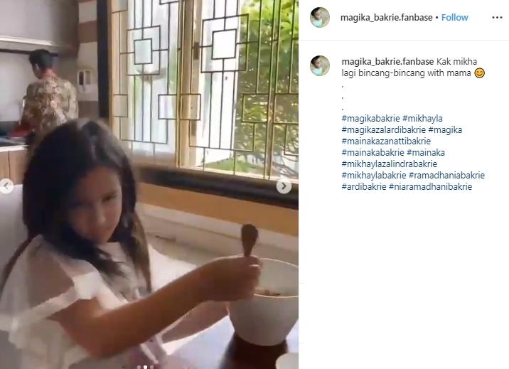 Mikhayla (Instagram/@magika_bakrie.fanbase)