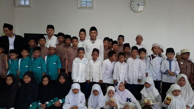Sule dan Rizky Febian gelar pengajian untuk almarhumah Lina [MataMata.com/Ismail]