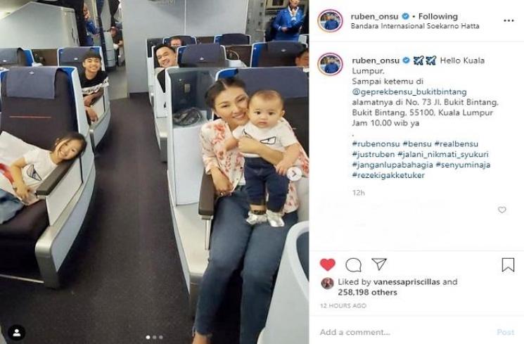 Gerai ayam Ruben Onsu buka cabang di Malaysia (Instagram @ruben_onsu)