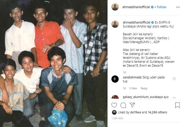 Ahmad Dhani bersama Kartiko Wirjoatmodjo (bawah-kedua dari kiri) saat masih SMP. [Instagram]